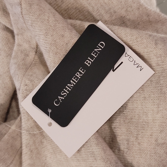NWT Magaschoni Wool/Cashmere Crew Neck Sweater - Picture 7 of 10